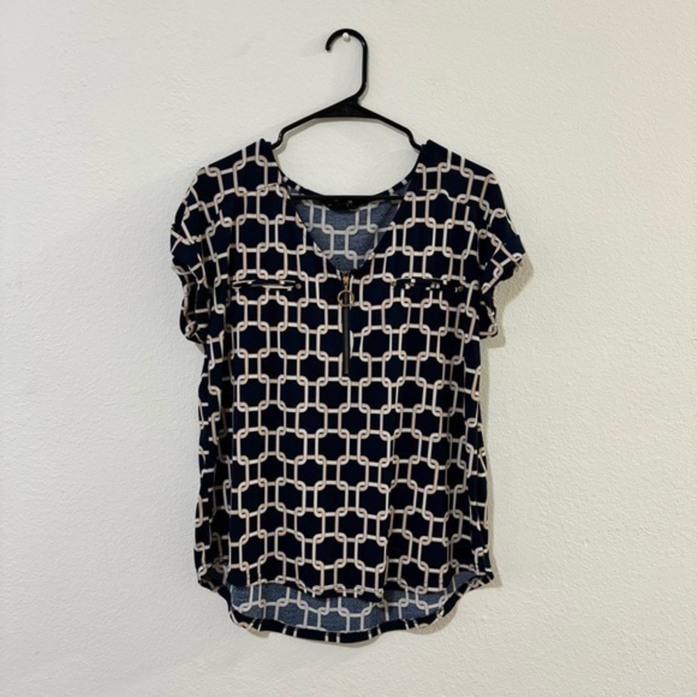 FLOWER & FEATHER Women’s Short Sleeve Top